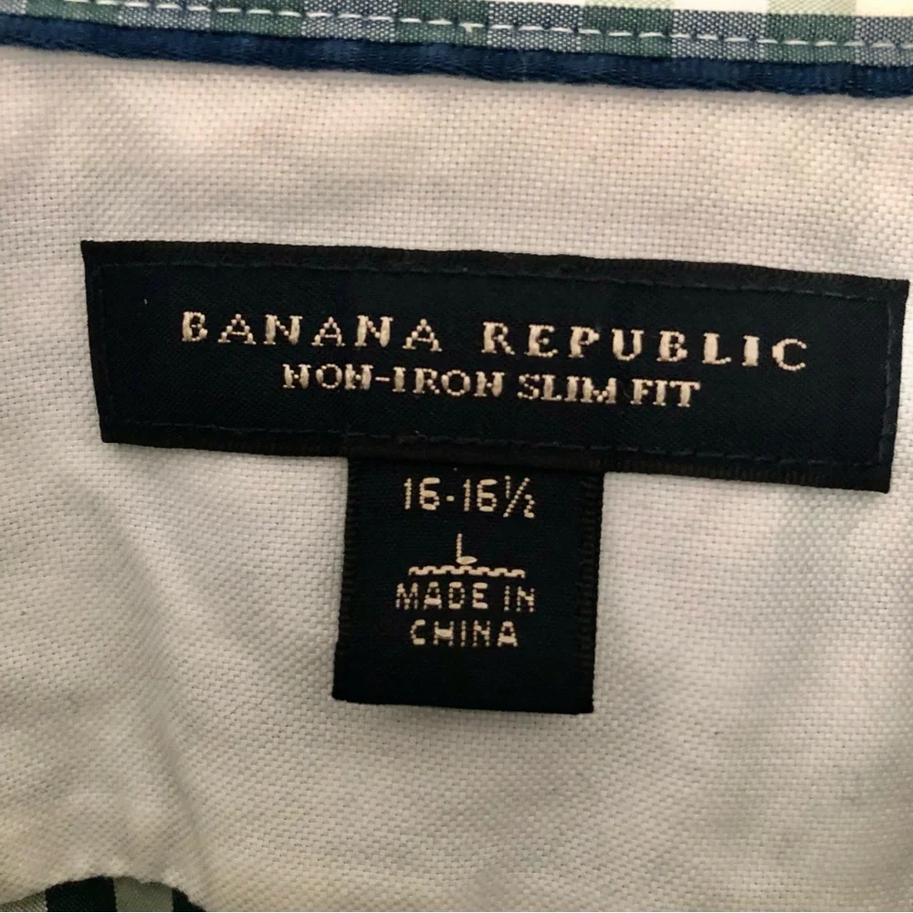 Banana Republic Men’s Plaid Button Down Shirt